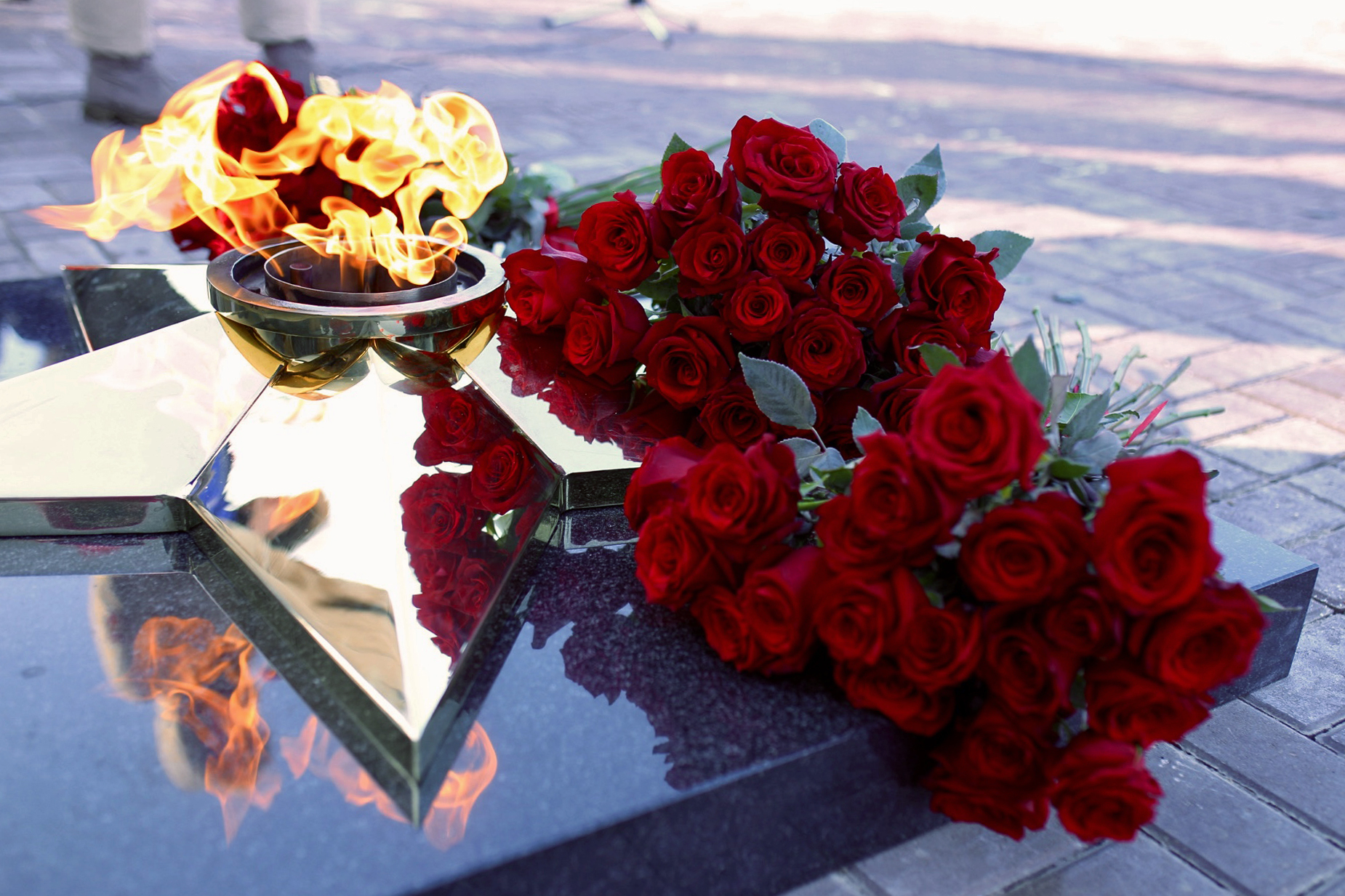 В Омской области в рамках Всероссийской акции «Храним огонь Победы» ПАО «Газпром» к сетевому газу подключен Вечный огонь