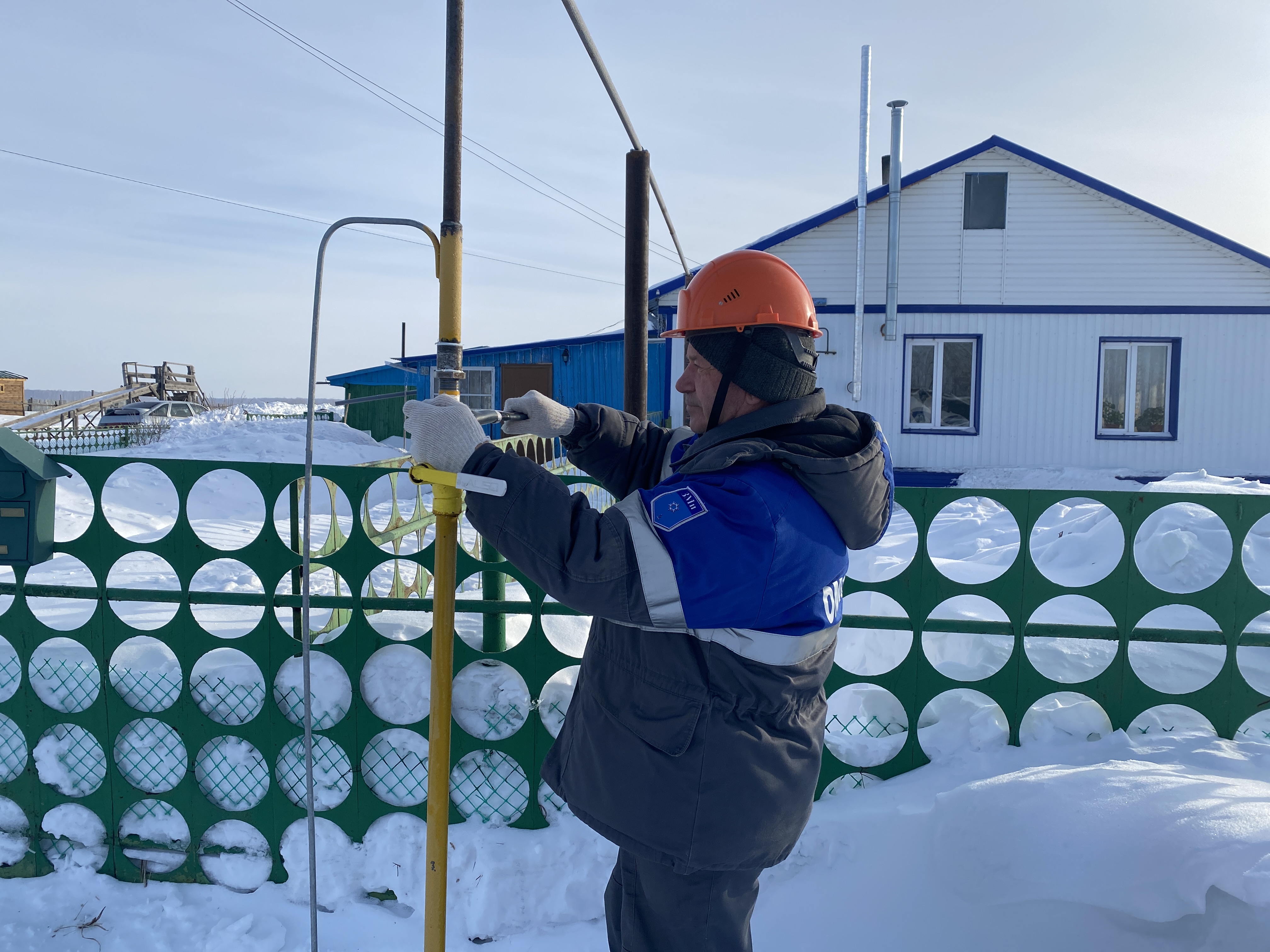 В деревне Дубровка Кормиловского района Омской области подключены к газу первые домовладения