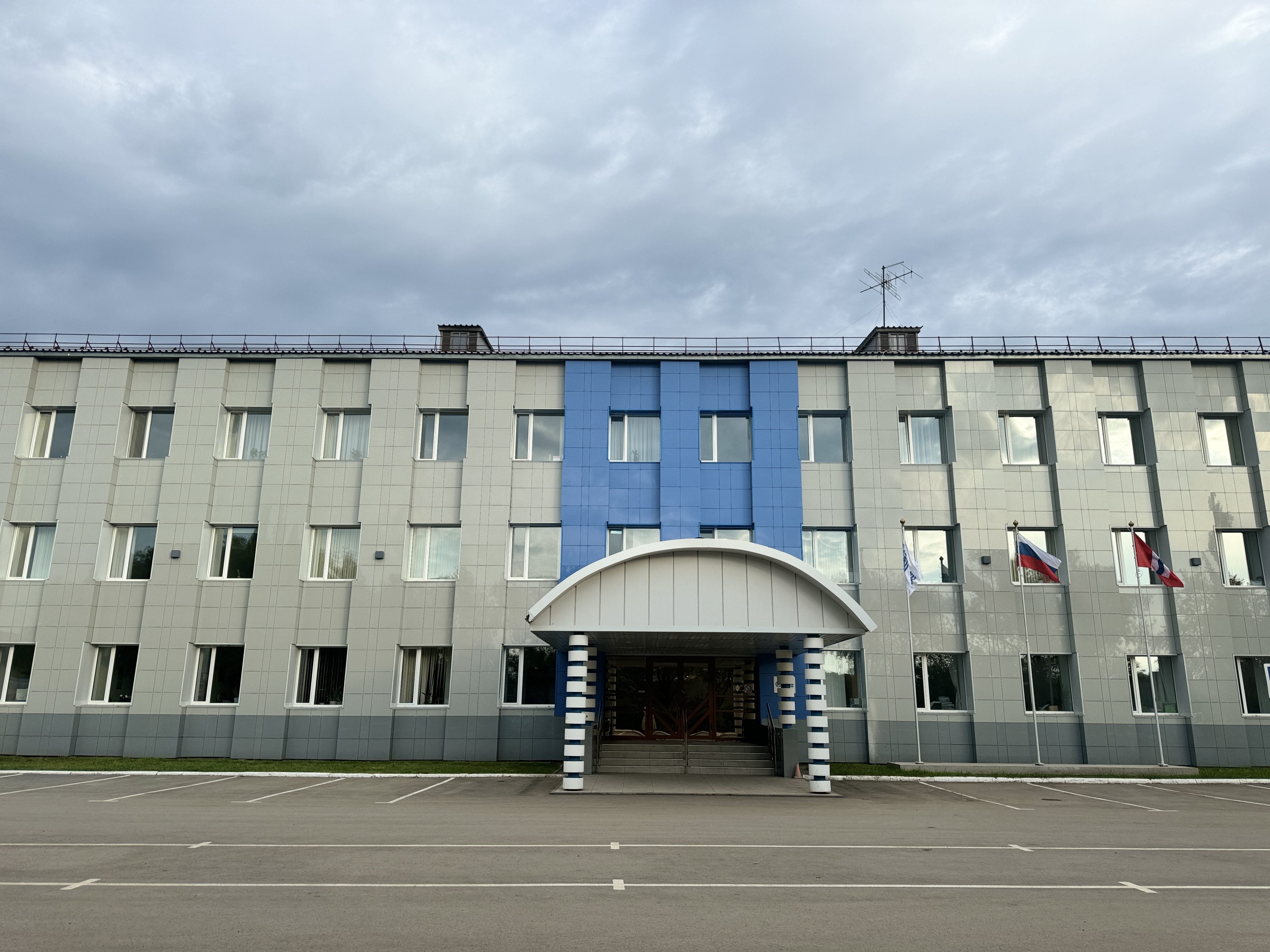 Сергей Густов поздравил «Омскоблгаз» с 60-летием со дня образования